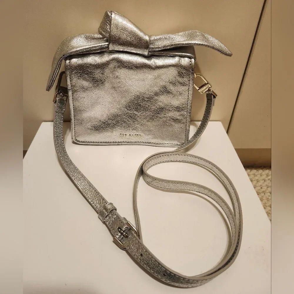 NEW Ted Baker "Niasini" Bow Top Handle Silvr Metallic Leather Crossbody Bag $175